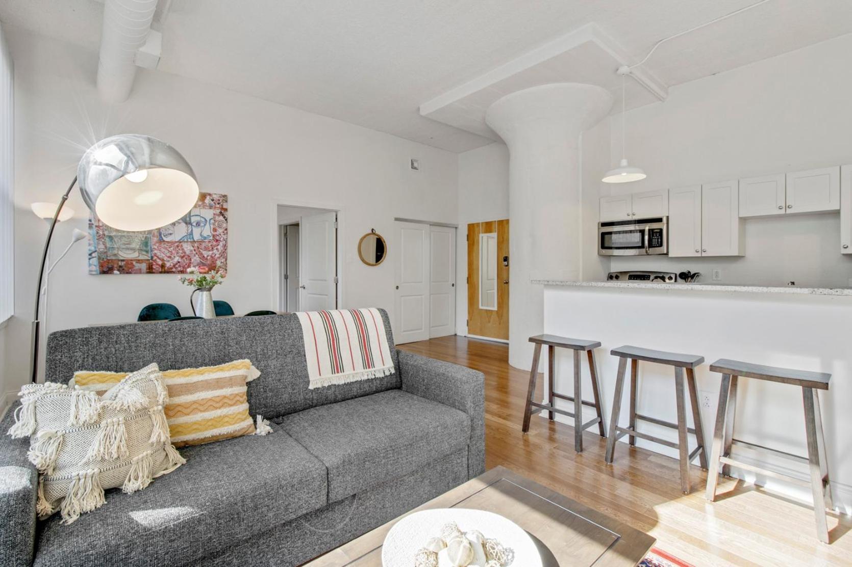 Sleeps 4! 2Br, Gym, Free Parking, Close To Major Attractions Filadelfia Exterior foto