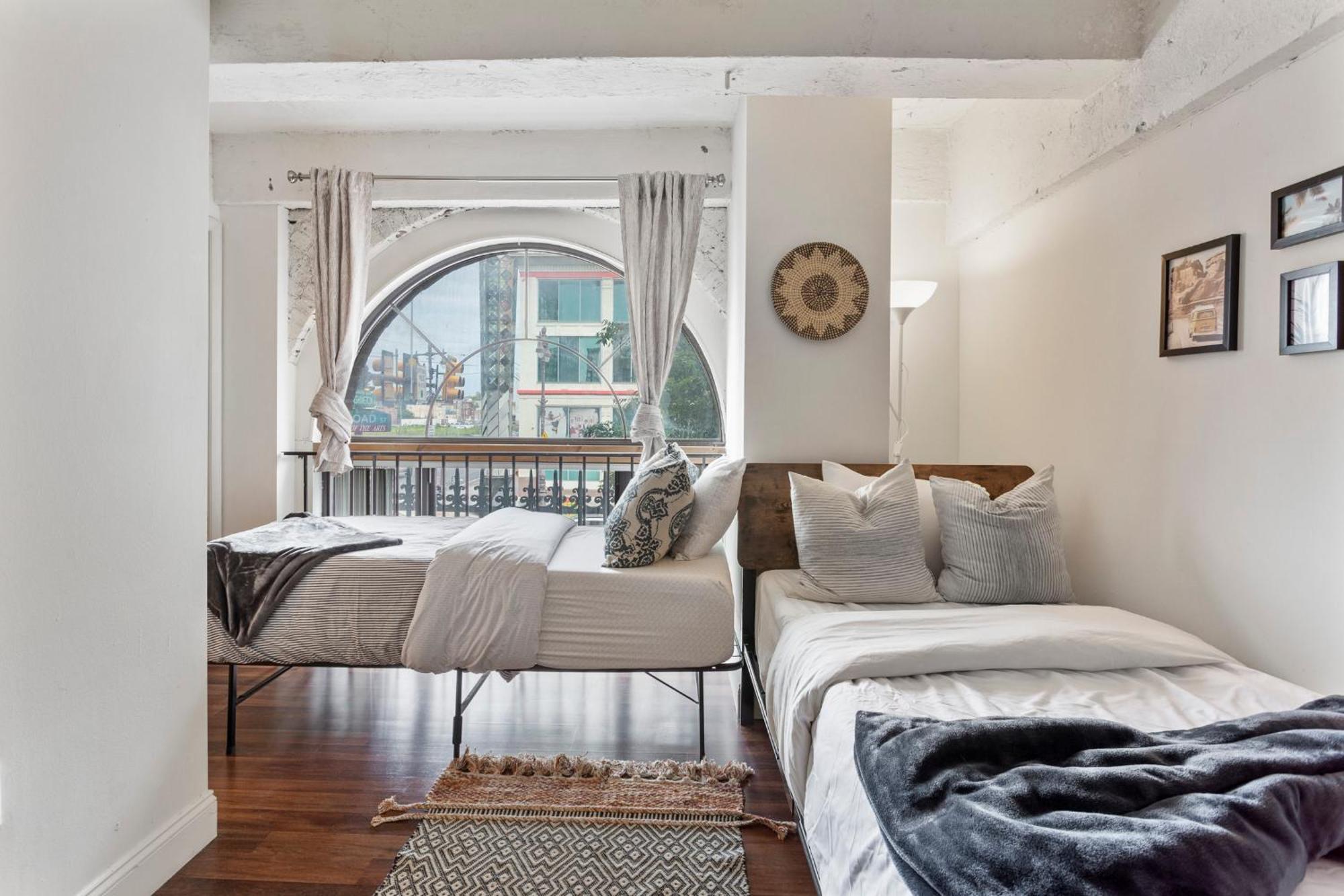Sleeps 4! 2Br, Gym, Free Parking, Close To Major Attractions Filadelfia Exterior foto