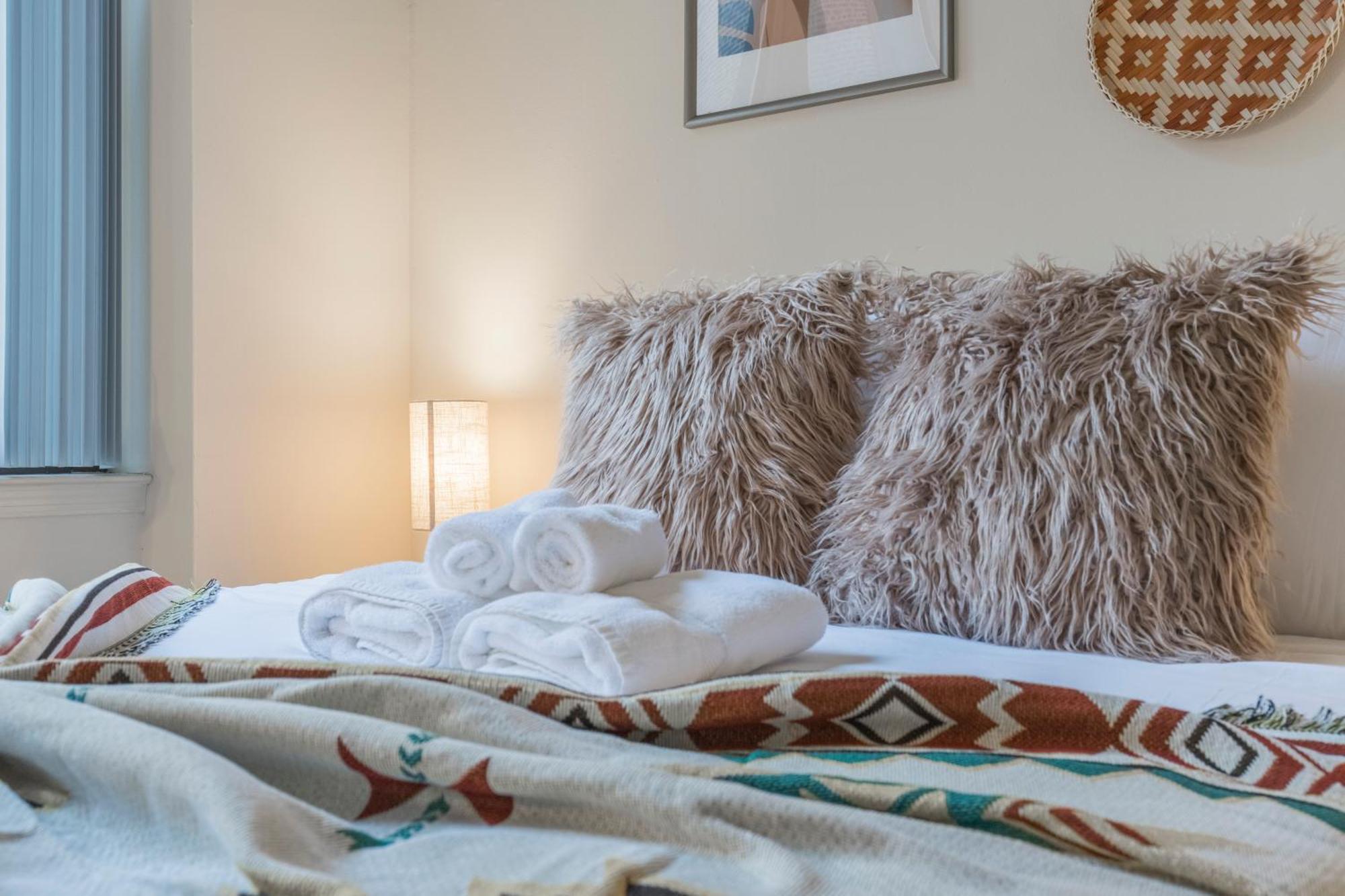 Sleeps 4! 2Br, Gym, Free Parking, Close To Major Attractions Filadelfia Exterior foto
